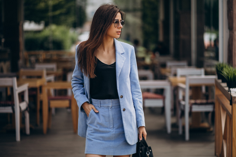 Como montar looks sociais femininos elegantes para o trabalho